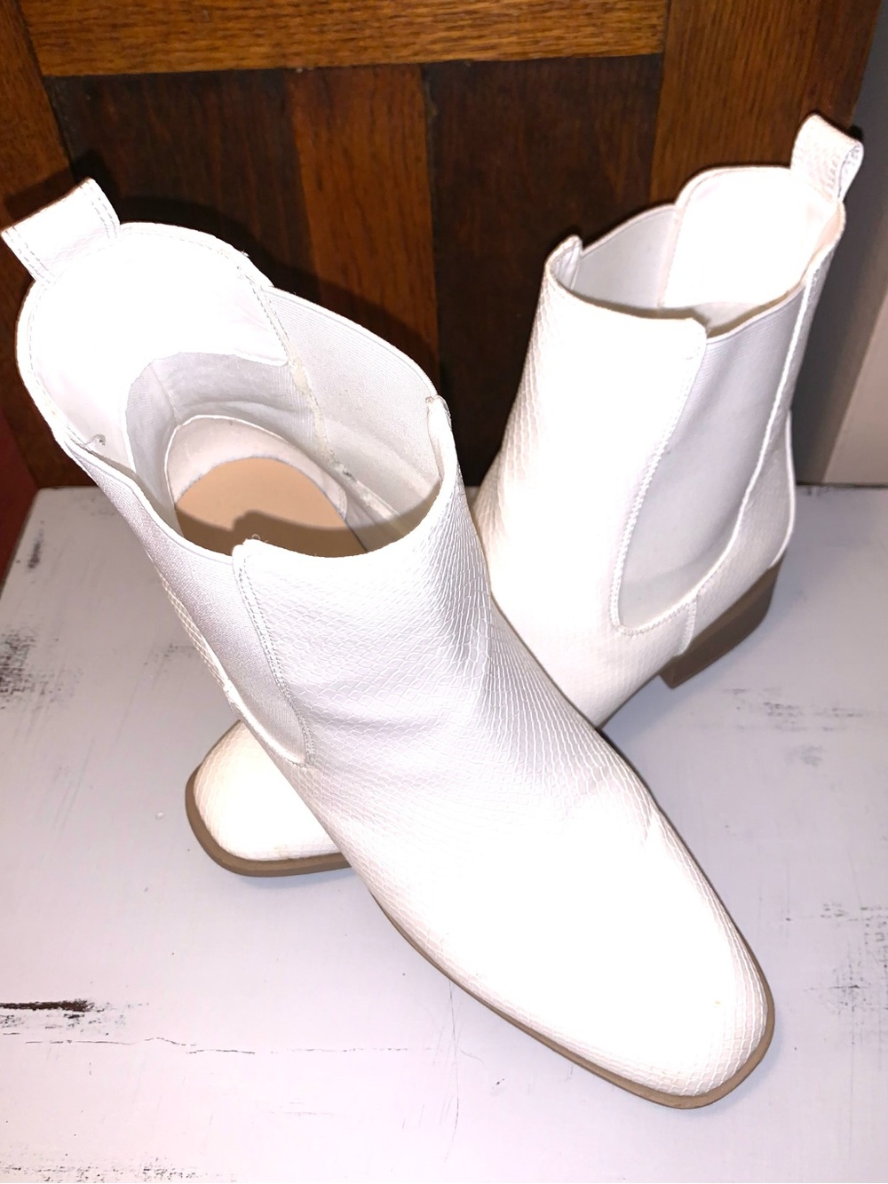 Shoe Dazzle White Textured Ankle Boots
